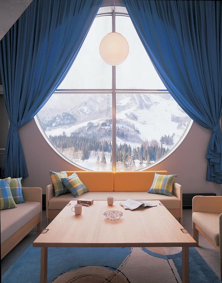 Hôtel Club Wyndham Sundance Naeba à Yuzawa  Extérieur photo